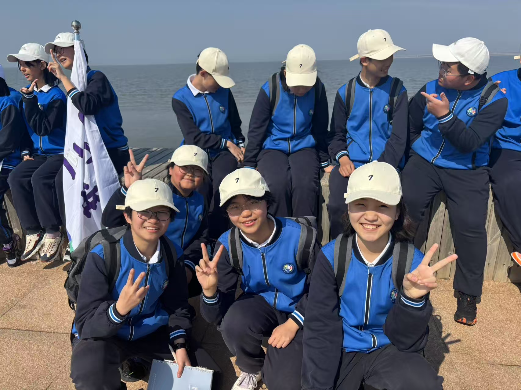 1758269638121754.jpg 43.jpg